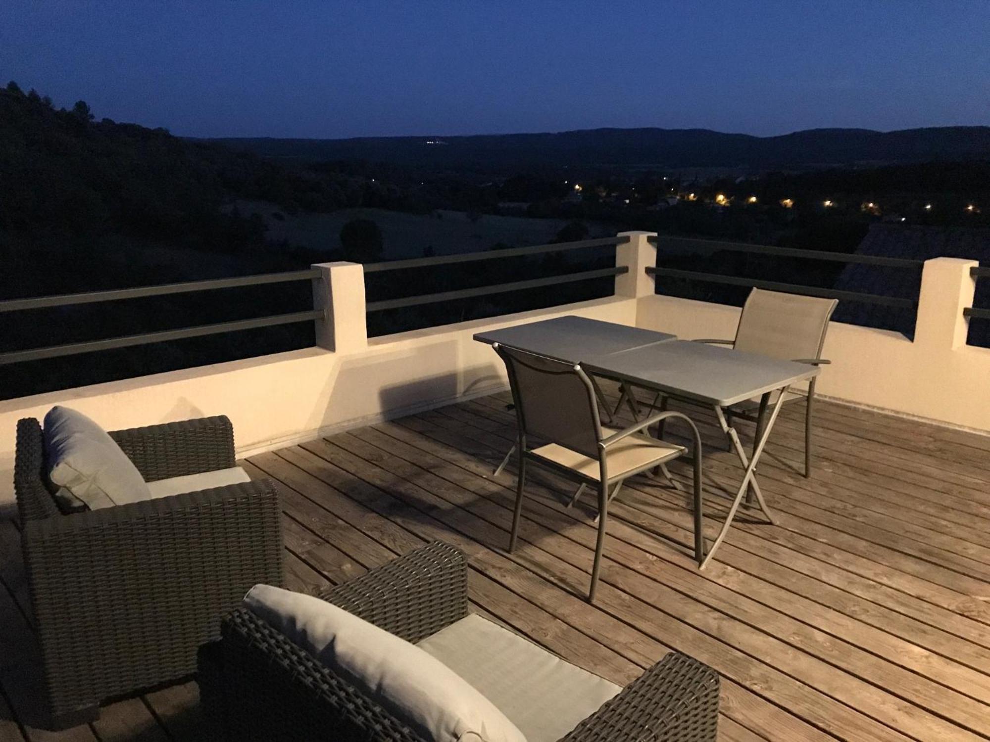 Studio Au Calme, Grande Terrasse Avec Vue Vallee Ginasservis Exterior foto